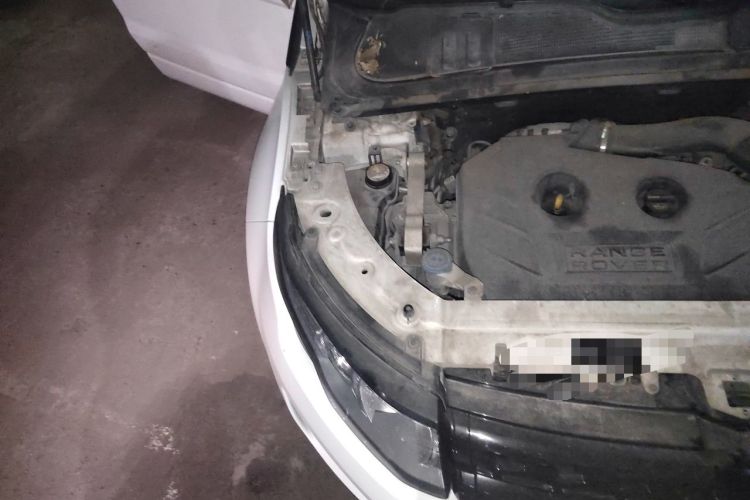 Used Land Rover Range Evoque 2013 2.0T 5-Door Ignite Edition Engine Bay Right