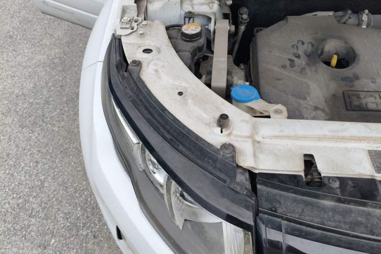 Used Land Rover Range Evoque 2013 2.0T 5-Door Ignite Edition Engine Bay Right