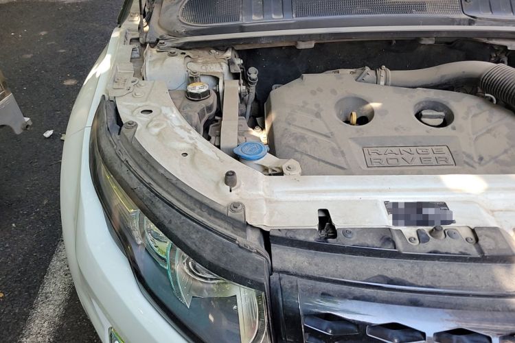 Used Land Rover Range Evoque 2013 2.0T 5-Door Ignite Edition Engine Bay Right