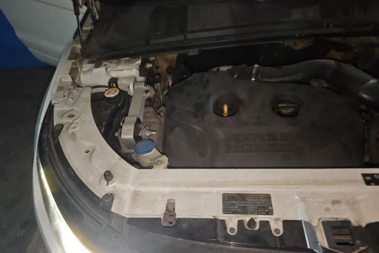 Used Land Rover Range Evoque 2013 2.0T 5-Door Ignite Edition Engine Bay Right