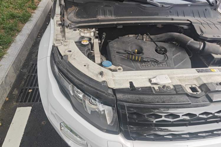 Used Land Rover Range Evoque 2013 2.0T 5-Door Ignite Edition Engine Bay Right