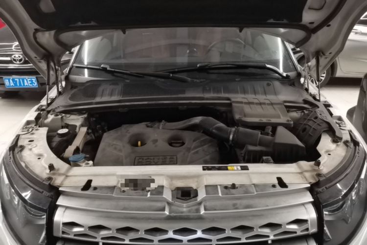 Used Land Rover Range Evoque 2013 2.0T 5-Door YAOZHI Edition Engine Bay