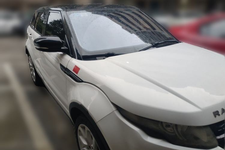 Used Land Rover Range Evoque 2013 2.0T 5-Door Ignite Edition Front Right 45 Deg