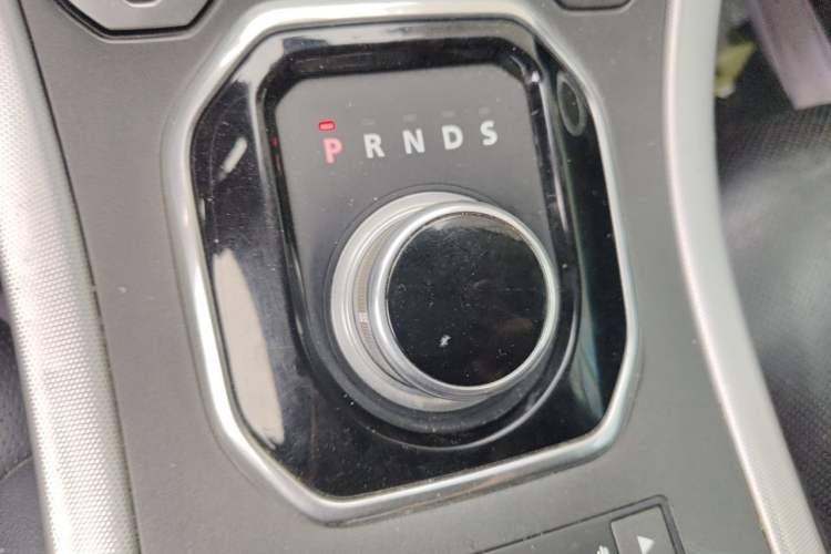 Used Land Rover Range Evoque 2013 2.0T 5-Door Ignite Edition Gear Lever