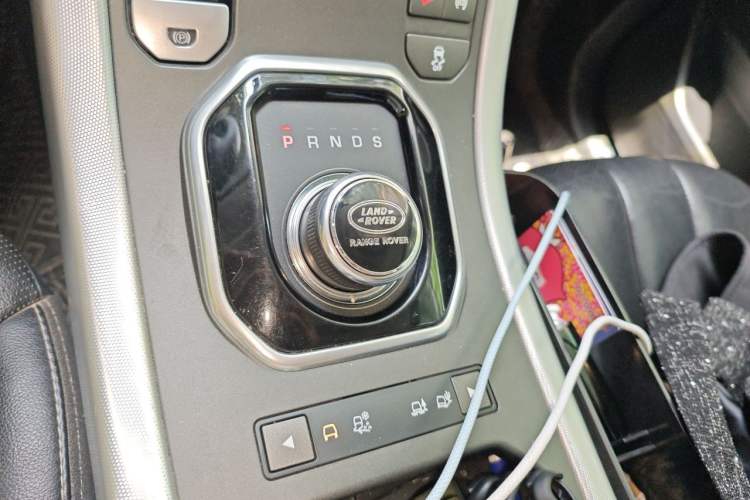 Used Land Rover Range Evoque 2013 2.0T 5-Door Ignite Edition Gear Lever