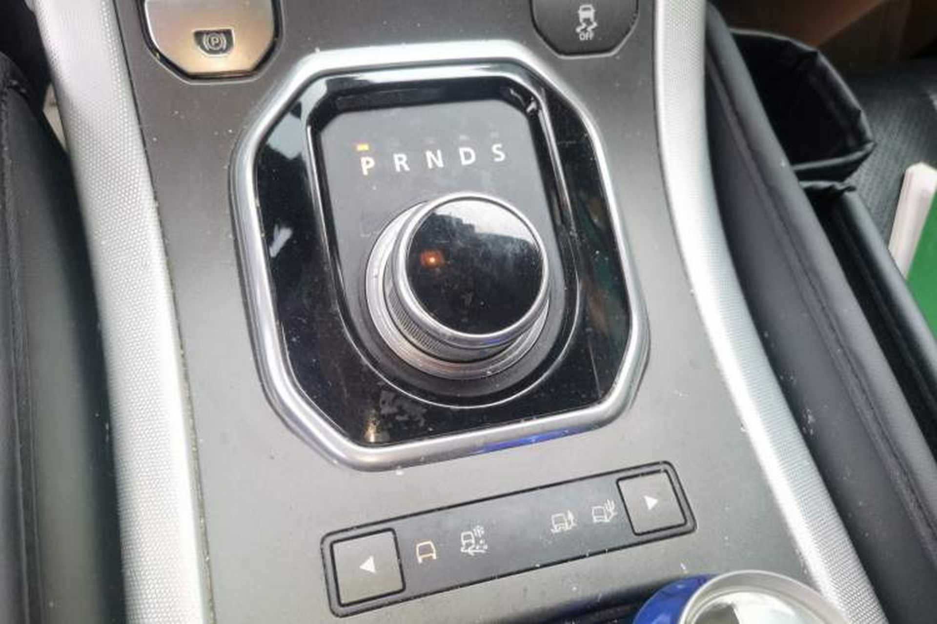 Used Land Rover Range Evoque 2013 2.0T 3-Door Ignite Edition Gear Lever