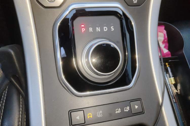 Used Land Rover Range Evoque 2013 2.0T 5-Door Ignite Edition Gear Lever