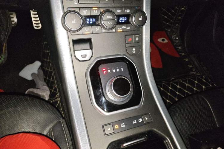 Used Land Rover Range Evoque 2013 2.0T 5-Door Ignite Edition Gear Lever