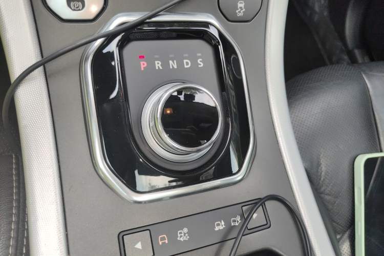 Used Land Rover Range Evoque 2013 2.0T 5-Door Ignite Edition Gear Lever