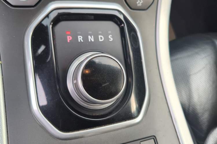 Used Land Rover Range Evoque 2013 2.0T 5-Door Ignite Edition Gear Lever
