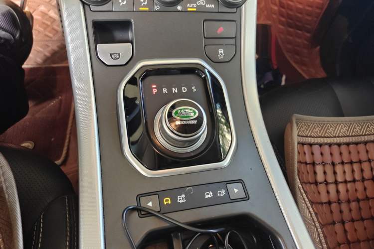 Used Land Rover Range Evoque 2013 2.0T 5-Door Ignite Edition Gear Lever