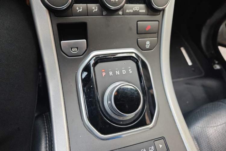 Used Land Rover Range Evoque 2013 2.0T 5-Door Ignite Edition Gear Lever