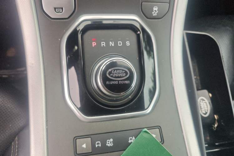 Used Land Rover Range Evoque 2013 2.0T 5-Door Ignite Edition Gear Lever