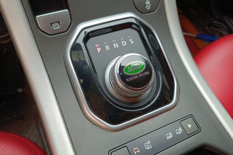 Used Land Rover Range Evoque 2013 2.0T 5-Door Ignite Edition Gear Lever