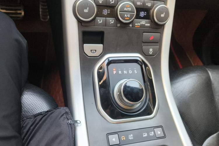 Used Land Rover Range Evoque 2013 2.0T 5-Door Ignite Edition Gear Lever