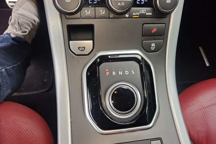 Used Land Rover Range Evoque 2013 2.0T 5-Door Ignite Edition Gear Lever