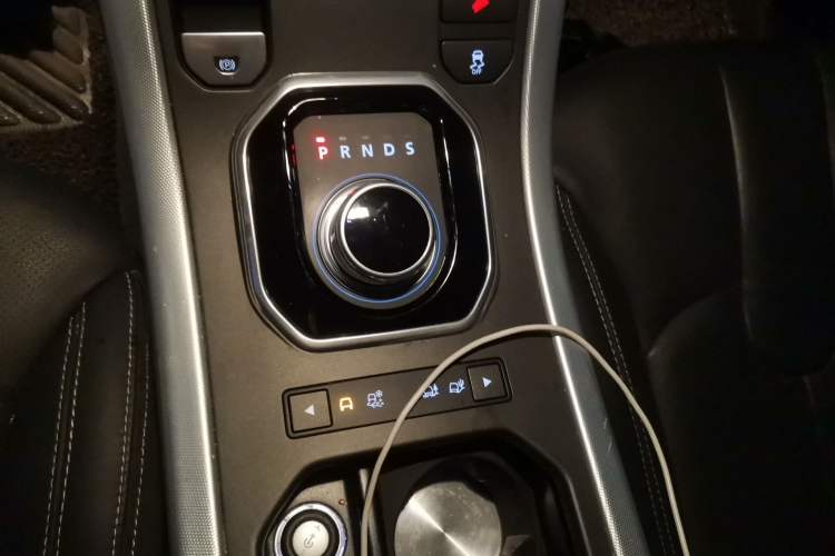 Used Land Rover Range Evoque 2013 2.0T 3-Door Ignite Edition Gear Lever