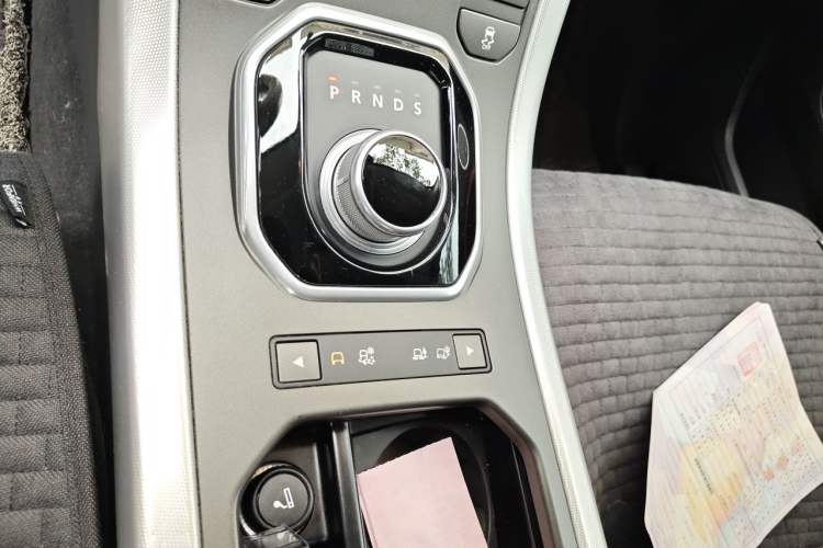 Used Land Rover Range Evoque 2013 2.0T 5-Door Ignite Edition Gear Lever