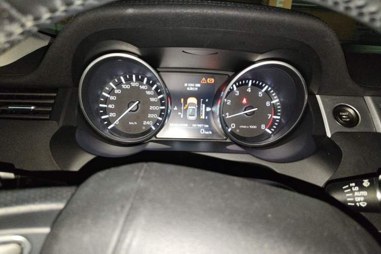 Used Land Rover Range Evoque 2013 2.0T 5-Door Ignite Edition Instrument Cluster