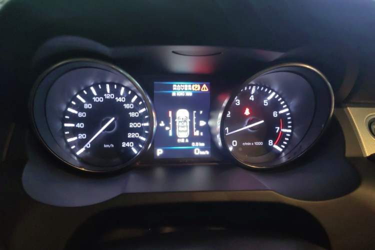 Used Land Rover Range Evoque 2013 2.0T 5-Door Ignite Edition Instrument Cluster