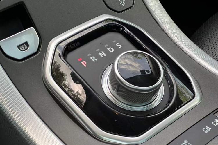 Used Land Rover Range Evoque 2013 2.0T 5-Door Ignite Edition Interior 1