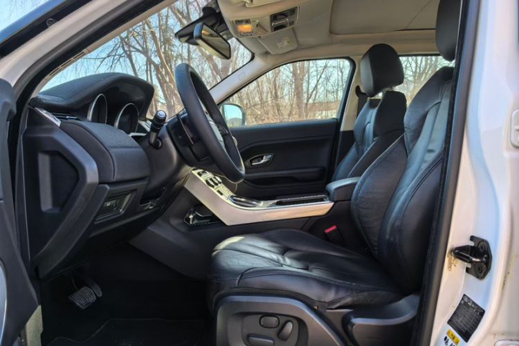 Used Land Rover Range Evoque 2013 2.0T 5-Door Yaozhen Edition Interior 2