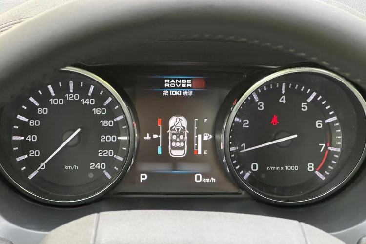 Used Land Rover Range Evoque 2013 2.0T 5-Door Ignite Edition Interior 4