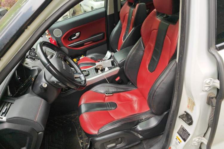 Used Land Rover Range Evoque 2013 2.0T 5-Door Ignite Edition Left Front Seat