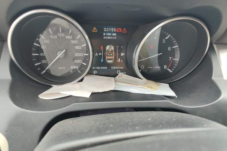 Used Land Rover Range Evoque 2013 2.0T 5-Door YAOZHI Edition Odometer Close Up