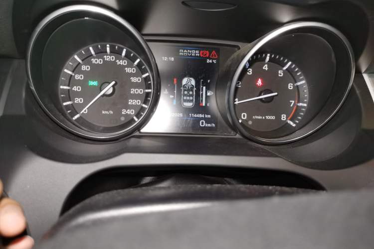 Used Land Rover Range Evoque 2013 2.0T 5-Door Ignite Edition Odometer Close Up