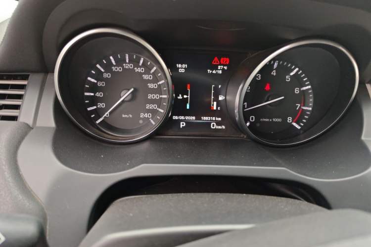 Used Land Rover Range Evoque 2013 2.0T 5-Door Ignite Edition Odometer Close Up