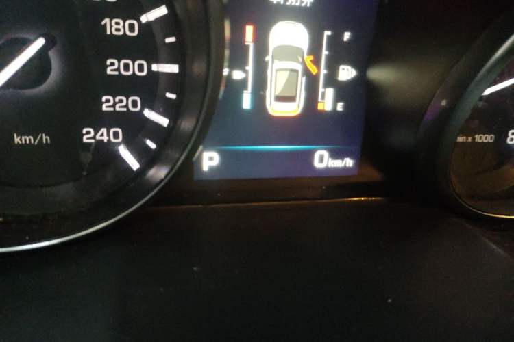 Used Land Rover Range Evoque 2013 2.0T 5-Door Ignite Edition Odometer Close Up