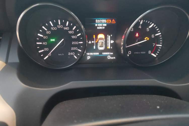 Used Land Rover Range Evoque 2013 2.0T 5-Door YAOZHI Edition Odometer Close Up