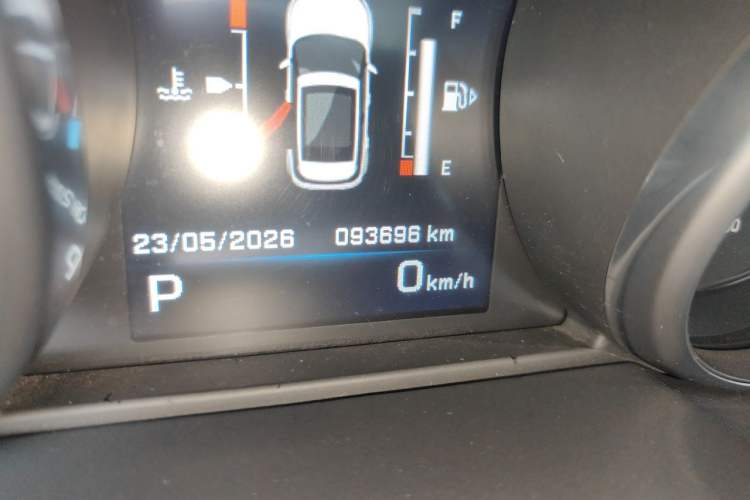 Used Land Rover Range Evoque 2013 2.0T 5-Door Ignite Edition Odometer Close Up