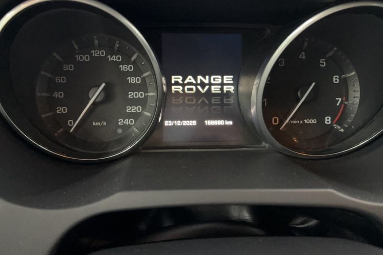 Used Land Rover Range Evoque 2013 2.0T 5-Door Yaozhen Edition Odometer Close Up
