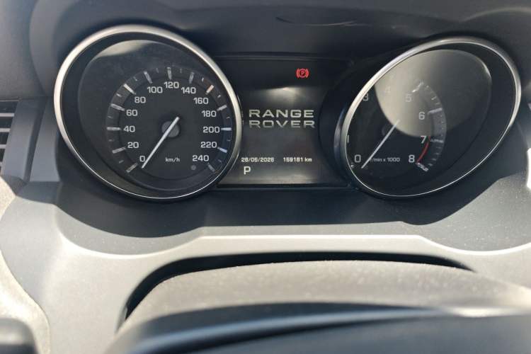 Used Land Rover Range Evoque 2013 2.0T 5-Door Ignite Edition Odometer Close Up
