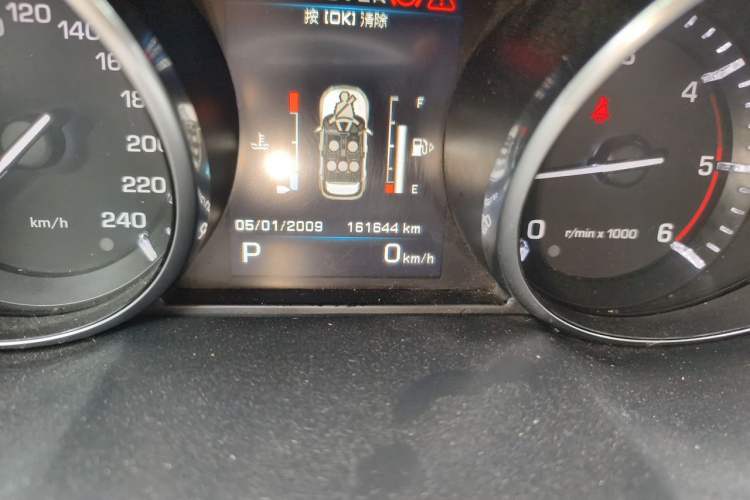 Used Land Rover Range Evoque 2013 2.2T 5-Door Diesel Edition Odometer Close Up