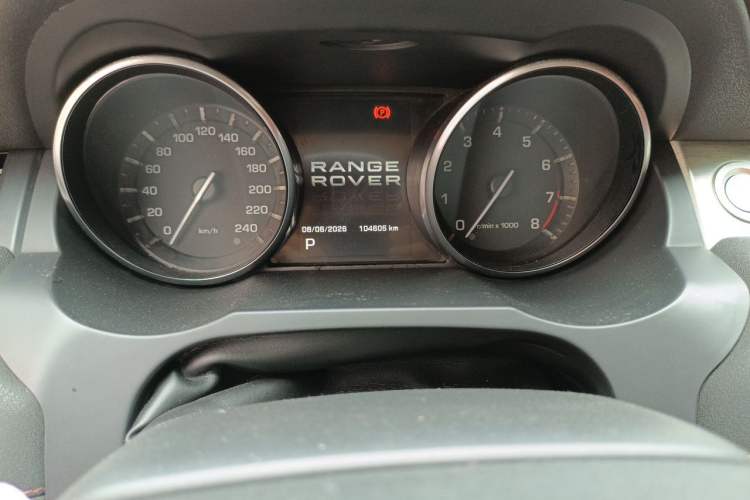 Used Land Rover Range Evoque 2013 2.0T 5-Door Ignite Edition Odometer Close Up