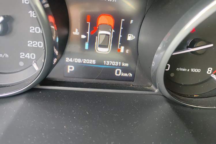 Used Land Rover Range Evoque 2013 2.0T 5-Door Ignite Edition Odometer Close Up
