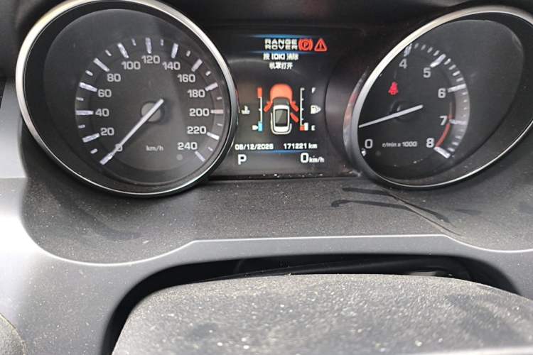 Used Land Rover Range Evoque 2013 2.0T 5-Door Ignite Edition Odometer Close Up