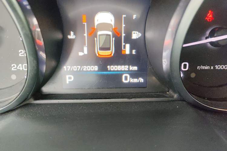 Used Land Rover Range Evoque 2013 2.0T 3-Door Ignite Edition Odometer Close Up