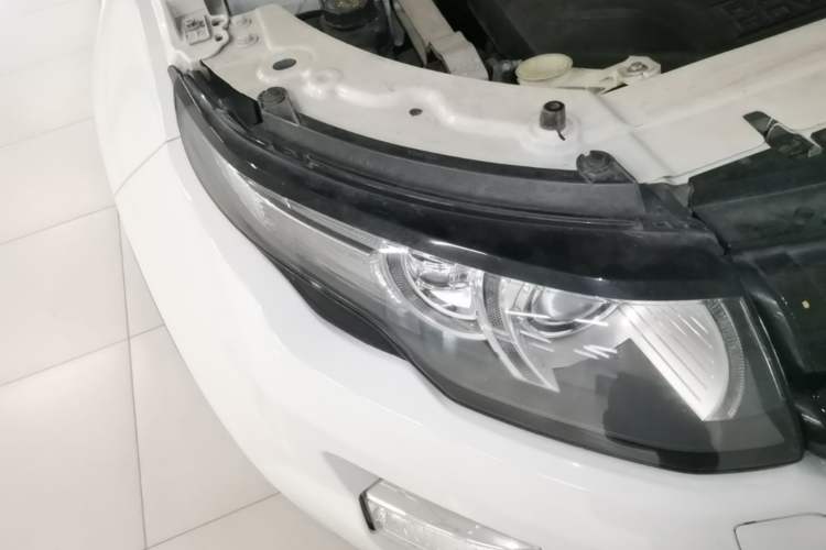 Used Land Rover Range Evoque 2013 2.0T 5-Door Ignite Edition Right Front Headlight