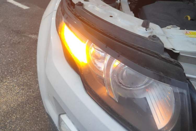 Used Land Rover Range Evoque 2013 2.0T 5-Door YAOZHI Edition Right Front Headlight