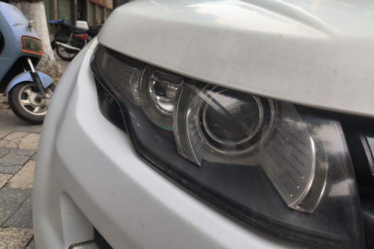 Used Land Rover Range Evoque 2013 2.0T 5-Door Ignite Edition Right Front Headlight