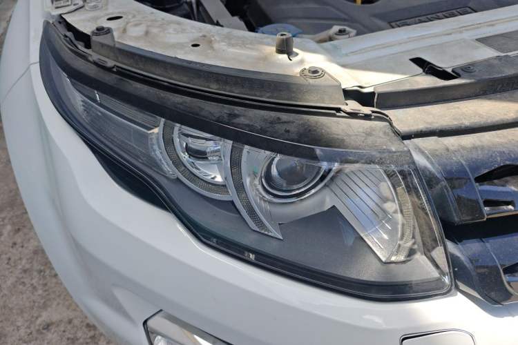 Used Land Rover Range Evoque 2013 2.0T 5-Door Ignite Edition Right Front Headlight