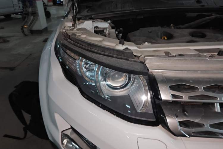 Used Land Rover Range Evoque 2013 2.0T 5-Door YAOZHI Edition Right Front Headlight