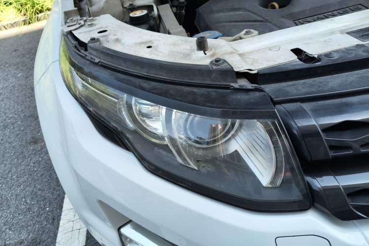 Used Land Rover Range Evoque  Right Front Headlight