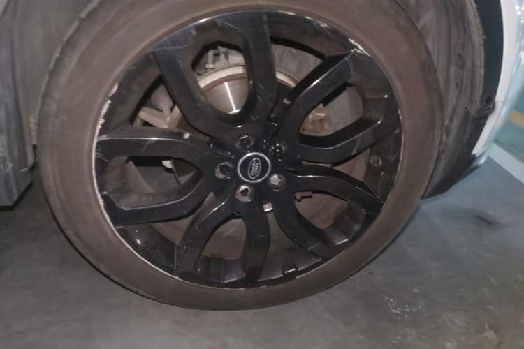 Used Land Rover Range Evoque 2013 2.0T 5-Door Ignite Edition Right Front Wheel Hub