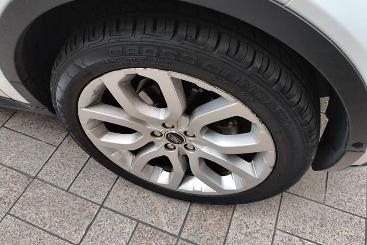 Used Land Rover Range Evoque 2013 2.0T 5-Door Ignite Edition Right Front Wheel Hub