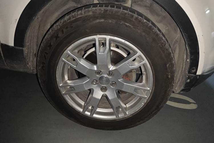Used Land Rover Range Evoque 2013 2.0T 5-Door Yaozhen Edition Right Front Wheel Hub